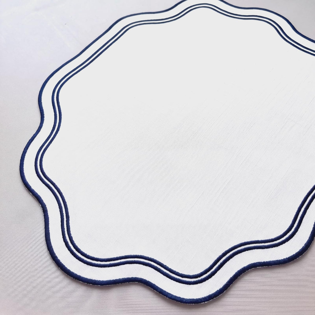 Breling 6 Pcs White Cotton Scalloped Placemats Embroidered Table Mats
