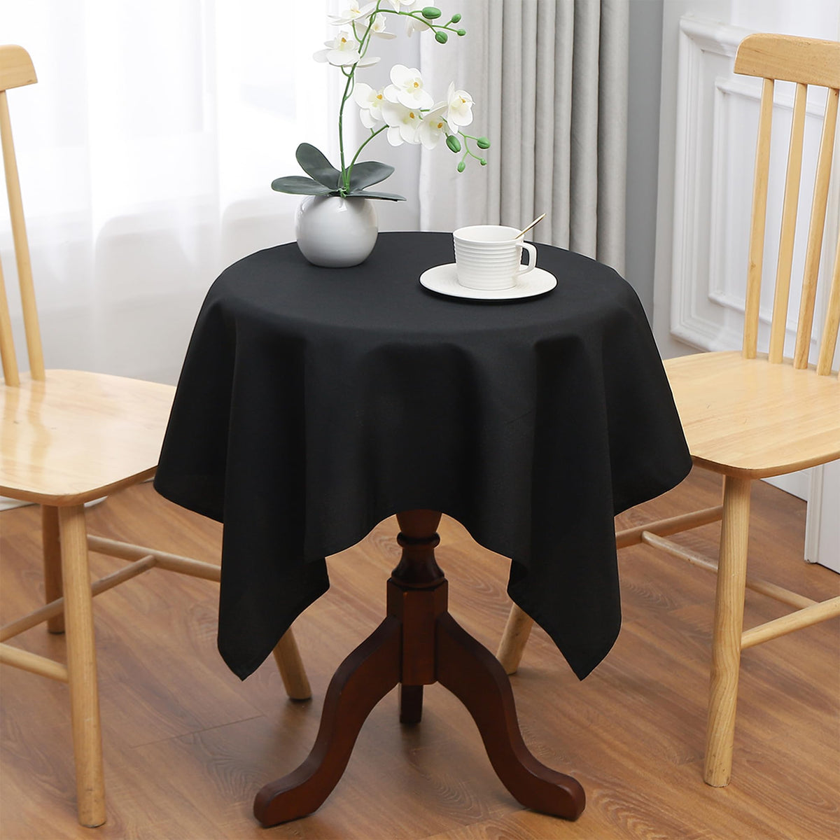 Burgundy Oval Tablecloth, 60 x 84 Inch, Stain and Wrinkle Resistant Machine Washable Polyester Table Cloth, Fabric Table Cover for Dining Buffet Party and Outdoor Use