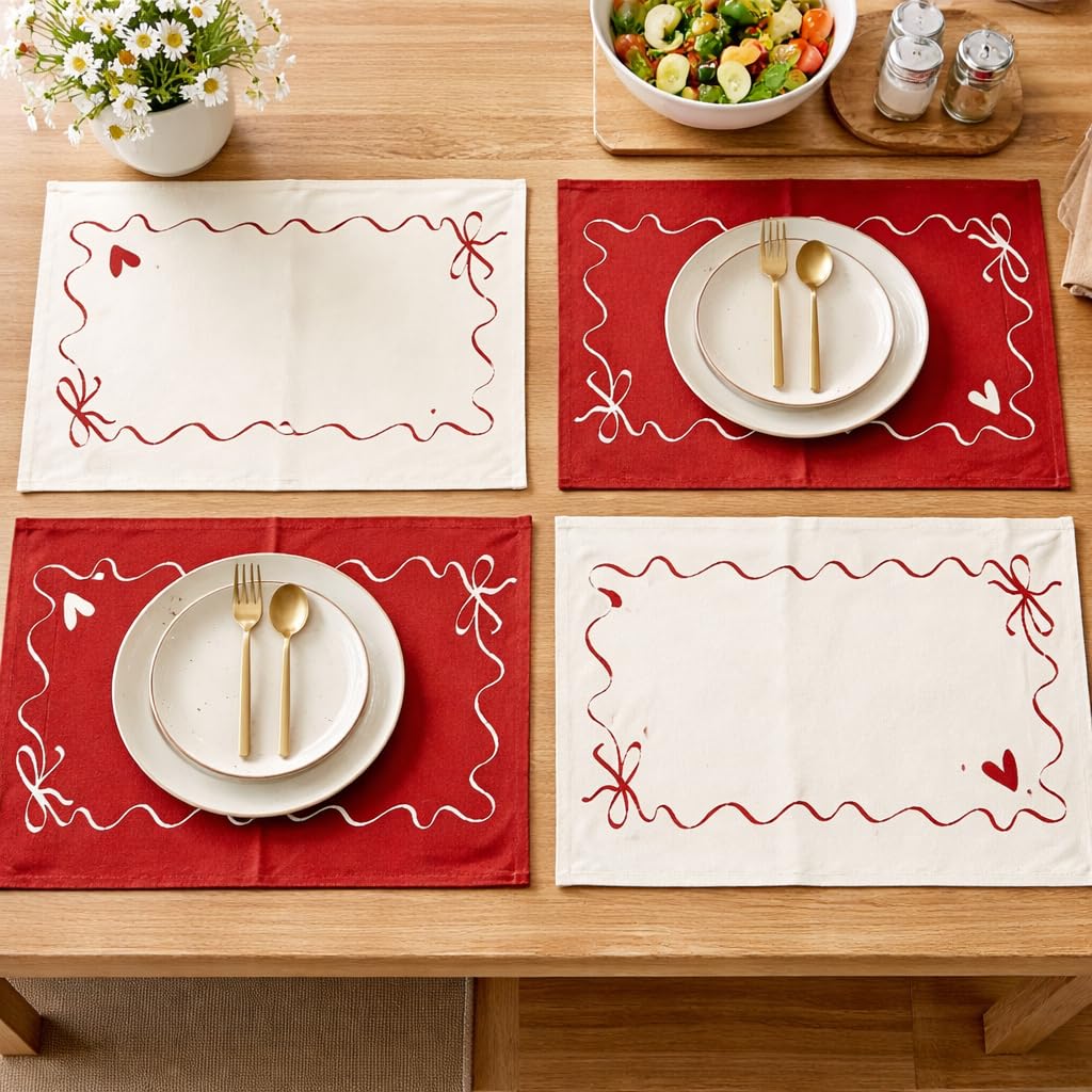 Folkulture Placemats Set of 4, Scalloped, Cute Sage Green - (13x19 Inch)