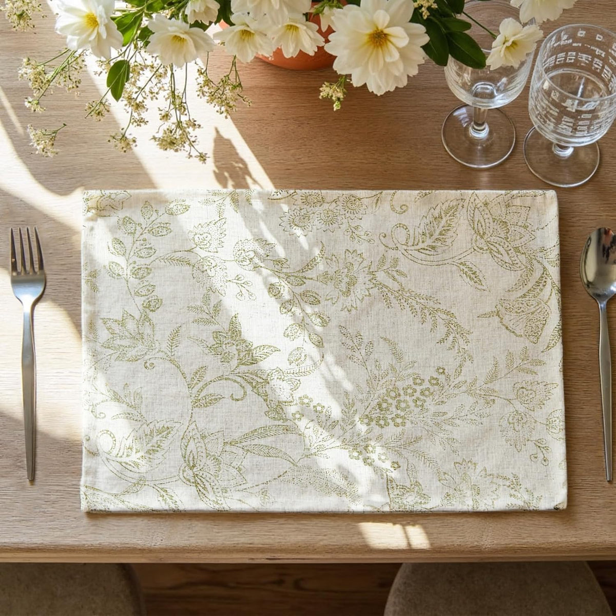 jinchan Linen Floral Placemats Set of 4 Farmhouse 13x19 Inch Green